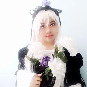 Rating: Safe Score: 0 Tags: 1girl flower holding_flower lips rose solo suigintou upper_body white_hair white_rose User: admin