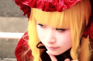 Rating: Safe Score: 0 Tags: 1girl bangs blonde_hair bow dress hat lips realistic shinku solo User: admin