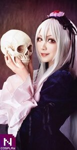 Rating: Safe Score: 0 Tags: 1girl lips long_sleeves skull solo suigintou upper_body User: admin