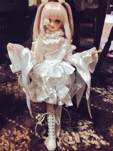 Rating: Safe Score: 0 Tags: 1girl bangs doll dress eyepatch frills kirakishou long_hair solo white_dress User: admin