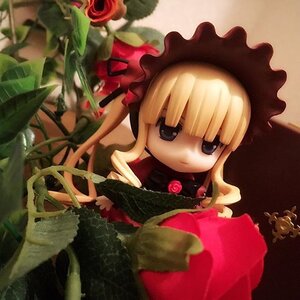 Rating: Safe Score: 0 Tags: 1girl blonde_hair blue_eyes bonnet bow doll dress flower frills long_hair long_sleeves looking_at_viewer pink_rose red_flower red_rose rose shinku solo twintails User: admin