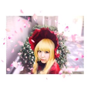 Rating: Safe Score: 0 Tags: 1girl bangs blonde_hair blue_eyes blurry bonnet cherry_blossoms flower lips long_hair looking_at_viewer petals rose rose_petals shinku solo User: admin