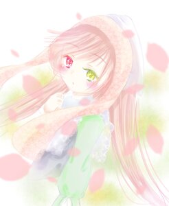 Rating: Safe Score: 0 Tags: 1girl auto_tagged blush dress green_eyes image long_hair long_sleeves looking_at_viewer petals pink_hair solo suiseiseki very_long_hair User: admin