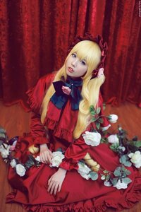 Rating: Safe Score: 0 Tags: 1girl blonde_hair blue_eyes blurry bow curtains depth_of_field dress flower lips long_hair realistic red_dress rose shinku sitting solo white_flower white_rose User: admin