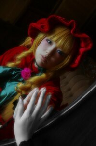 Rating: Safe Score: 0 Tags: 1girl blonde_hair blue_eyes bonnet bow dress flower hat lips looking_at_viewer red_dress red_rose rose shinku solo solo_focus upper_body User: admin