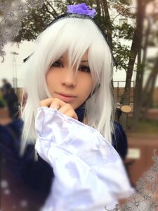 Rating: Safe Score: 0 Tags: 1girl blurry blurry_foreground closed_mouth depth_of_field flower lips long_hair looking_at_viewer photo ribbon solo suigintou white_hair User: admin