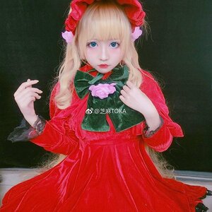 Rating: Safe Score: 0 Tags: 1girl blonde_hair blue_eyes dress flower hair_flower hair_ornament long_hair red_dress rose shinku solo traditional_media User: admin