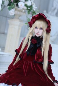 Rating: Safe Score: 0 Tags: 1girl blonde_hair blue_eyes blurry blurry_background blurry_foreground bonnet depth_of_field dress flower frills lips long_hair looking_at_viewer photo red_dress rose shinku solo User: admin