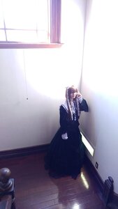 Rating: Safe Score: 0 Tags: 1girl brown_hair indoors long_sleeves solo standing suigintou User: admin