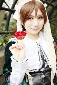 Rating: Safe Score: 0 Tags: 1girl blurry brown_hair depth_of_field dress flower frills green_eyes heterochromia holding holding_flower lace lips long_sleeves looking_at_viewer red_eyes rose solo suiseiseki upper_body User: admin