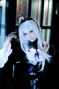 Rating: Safe Score: 0 Tags: 1girl bangs dress flower hairband long_hair long_sleeves looking_at_viewer megurine_luka smile solo suigintou upper_body white_hair User: admin