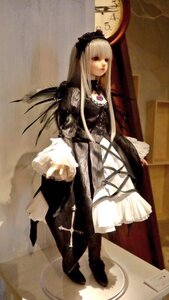 Rating: Safe Score: 0 Tags: 1girl bangs blonde_hair boots doll dress frills full_body long_hair long_sleeves solo standing suigintou very_long_hair wide_sleeves wings User: admin