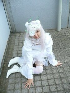 Rating: Safe Score: 0 Tags: 1girl belt dress kirakishou long_sleeves looking_at_viewer monster_girl sitting solo tile_floor tiles white_dress white_hair User: admin