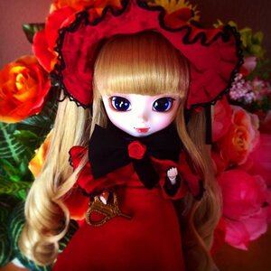 Rating: Safe Score: 0 Tags: 1girl bangs blonde_hair blue_eyes blurry bonnet depth_of_field doll dress flower hat long_hair long_sleeves looking_at_viewer pink_rose red_capelet red_dress red_flower red_rose rose shinku solo User: admin