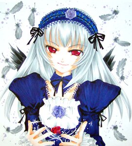 Rating: Safe Score: 0 Tags: 1girl black_wings detached_collar dress feathers flower frills hairband image long_hair long_sleeves looking_at_viewer puffy_sleeves red_eyes silver_hair smile solo suigintou wings User: admin