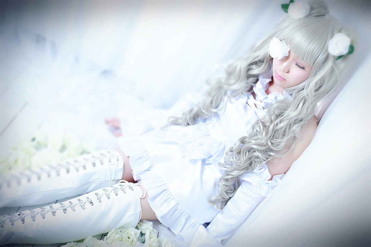 1girl bandages bangs blurry blurry_foreground closed_eyes closed_mouth depth_of_field dress flower frills hair_flower hair_ornament kirakishou lips long_hair sitting solo white_dress white_flower white_hair white_rose white_theme