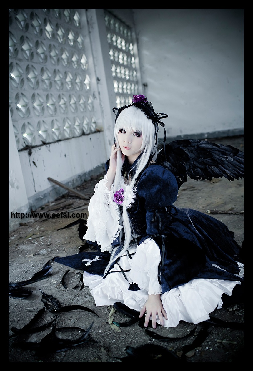 1girl 3d black_border black_dress black_wings border dress flower frills letterboxed long_hair long_sleeves looking_at_viewer pillarboxed solo suigintou windowboxed wings