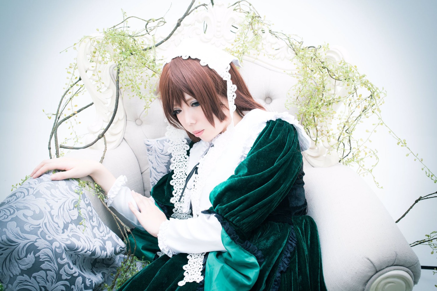 1girl brown_hair dress frills green_dress lace long_sleeves solo suiseiseki