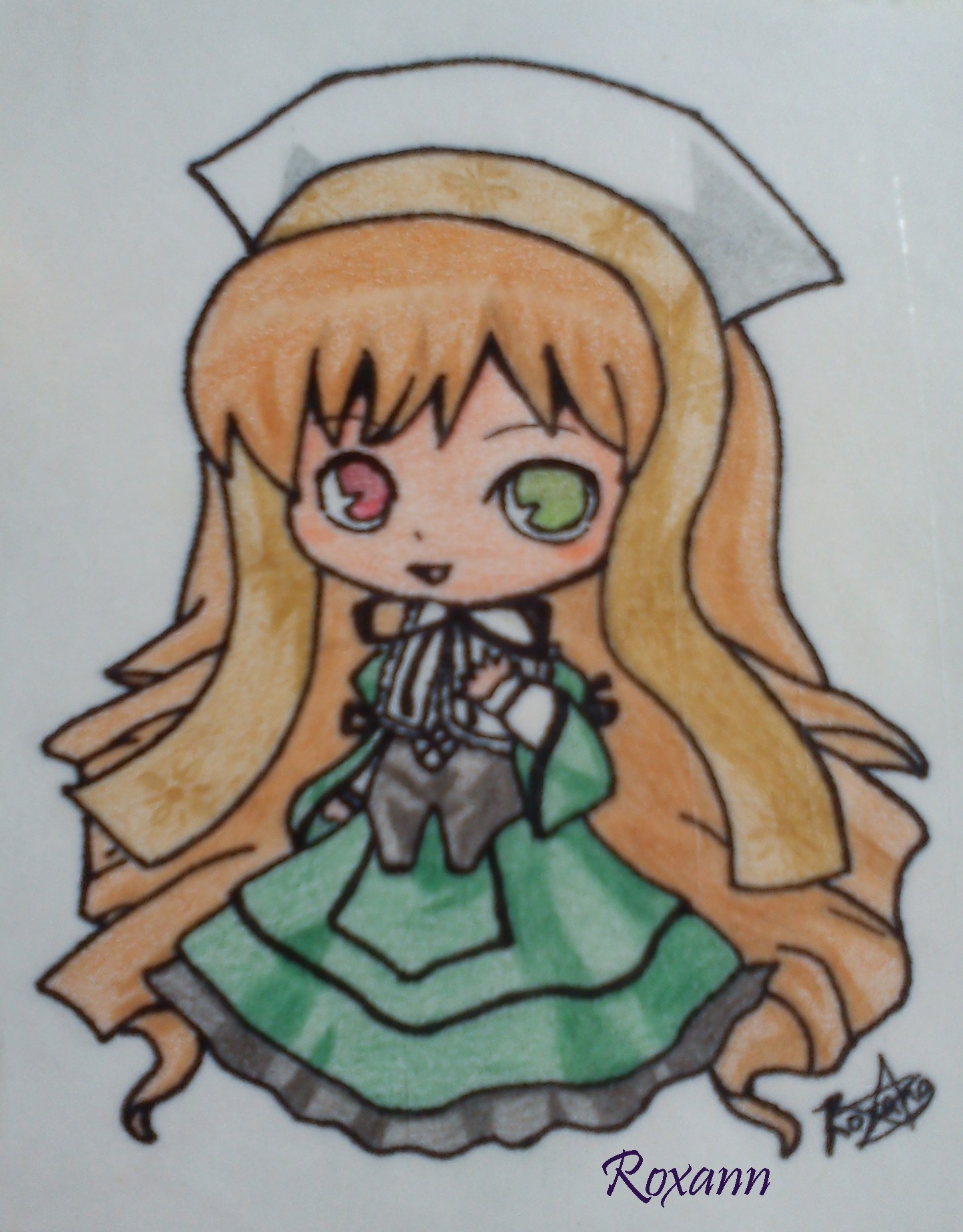 1girl artist_name chibi dress full_body green_dress green_eyes hat heterochromia image long_hair long_sleeves looking_at_viewer open_mouth photo signature simple_background solo suiseiseki traditional_media very_long_hair