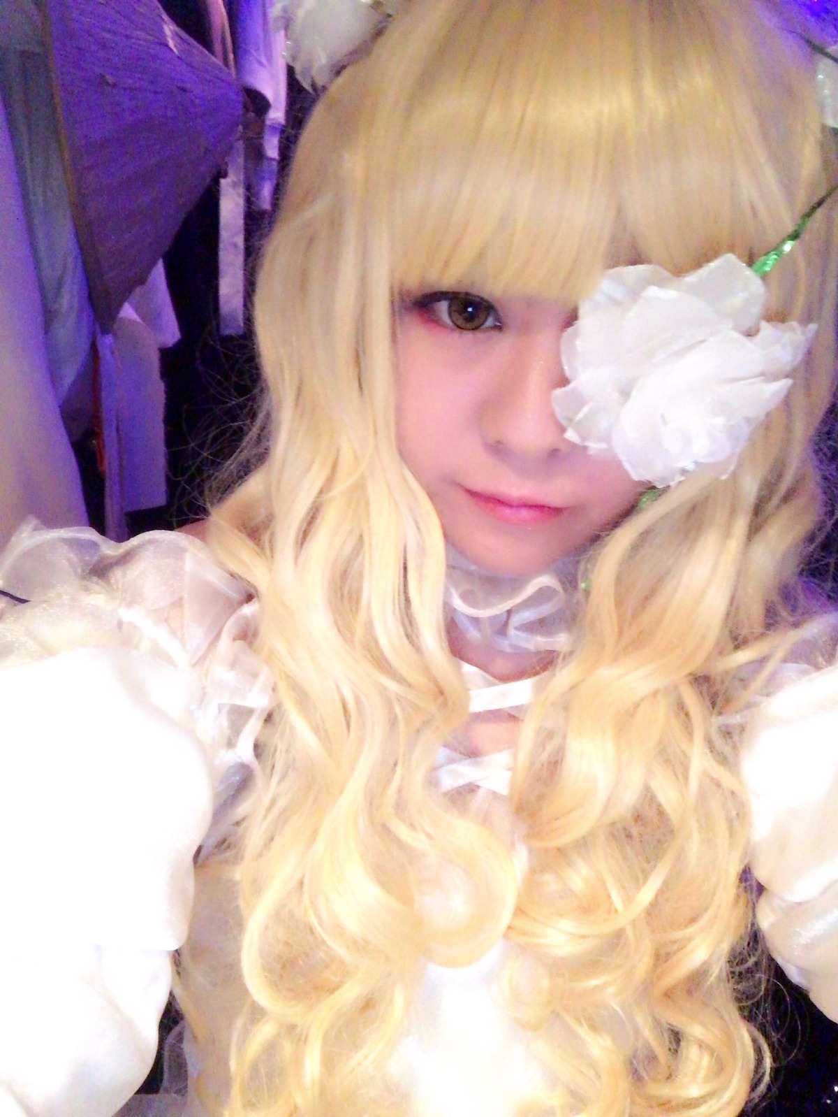 1girl bangs blonde_hair bow closed_mouth flower frills kirakishou lips long_hair looking_at_viewer realistic smile solo