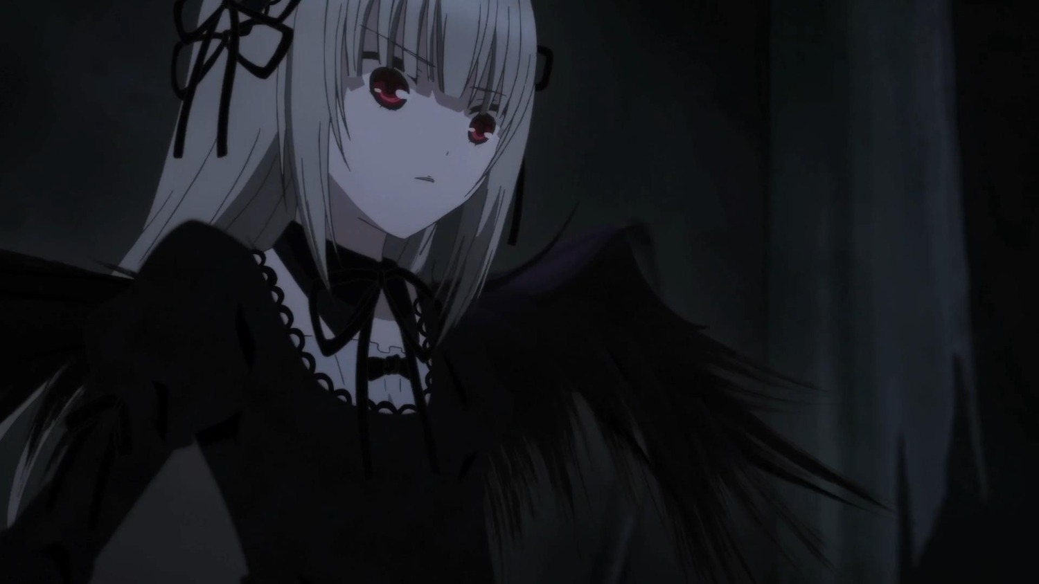 1girl bangs black_dress black_ribbon black_wings closed_mouth detached_collar dress eyebrows_visible_through_hair feathered_wings frills hair_ribbon hairband image juliet_sleeves long_hair long_sleeves puffy_sleeves red_eyes ribbon silver_hair solo suigintou upper_body wings