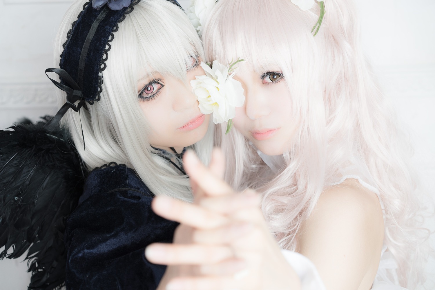 2girls flower hairband hands lips long_hair looking_at_viewer multiple_cosplay multiple_girls silver_hair smile suigintou tagme white_hair wings
