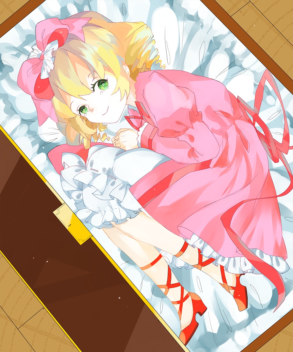 1girl blonde_hair bow box cardboard_box dress fetal_position frills green_eyes hair_bow high_heels hina_ichigo hinaichigo image in_box in_container lying on_side pink_bow pink_dress puffy_sleeves red_footwear ribbon short_hair smile solo