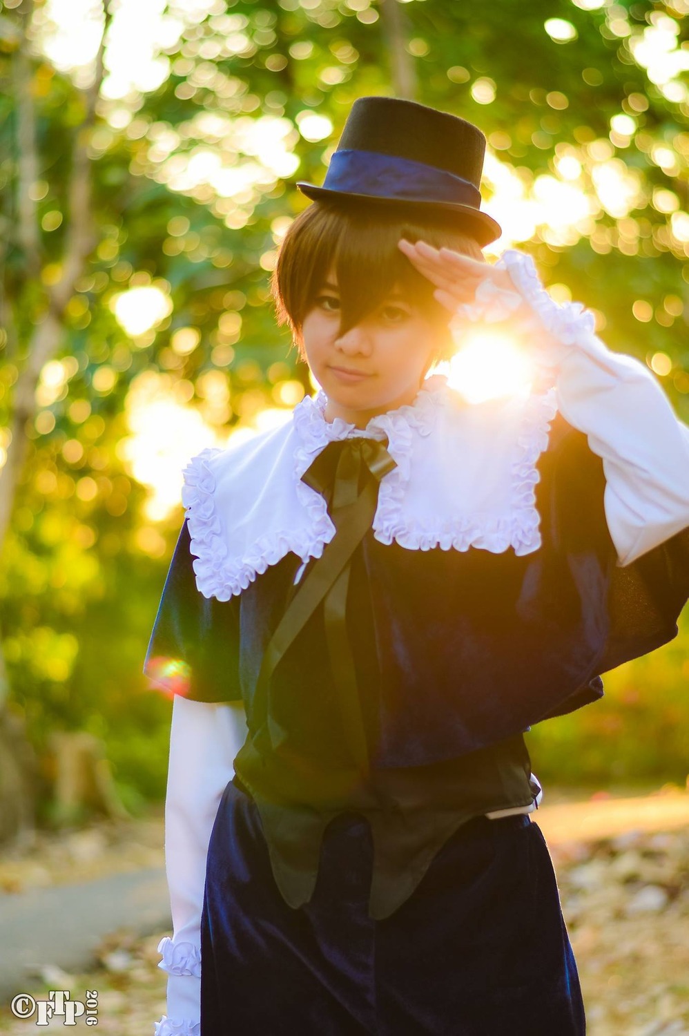 1boy blurry blurry_background bokeh brown_hair capelet christmas_tree depth_of_field frills hat long_sleeves looking_at_viewer solo souseiseki top_hat