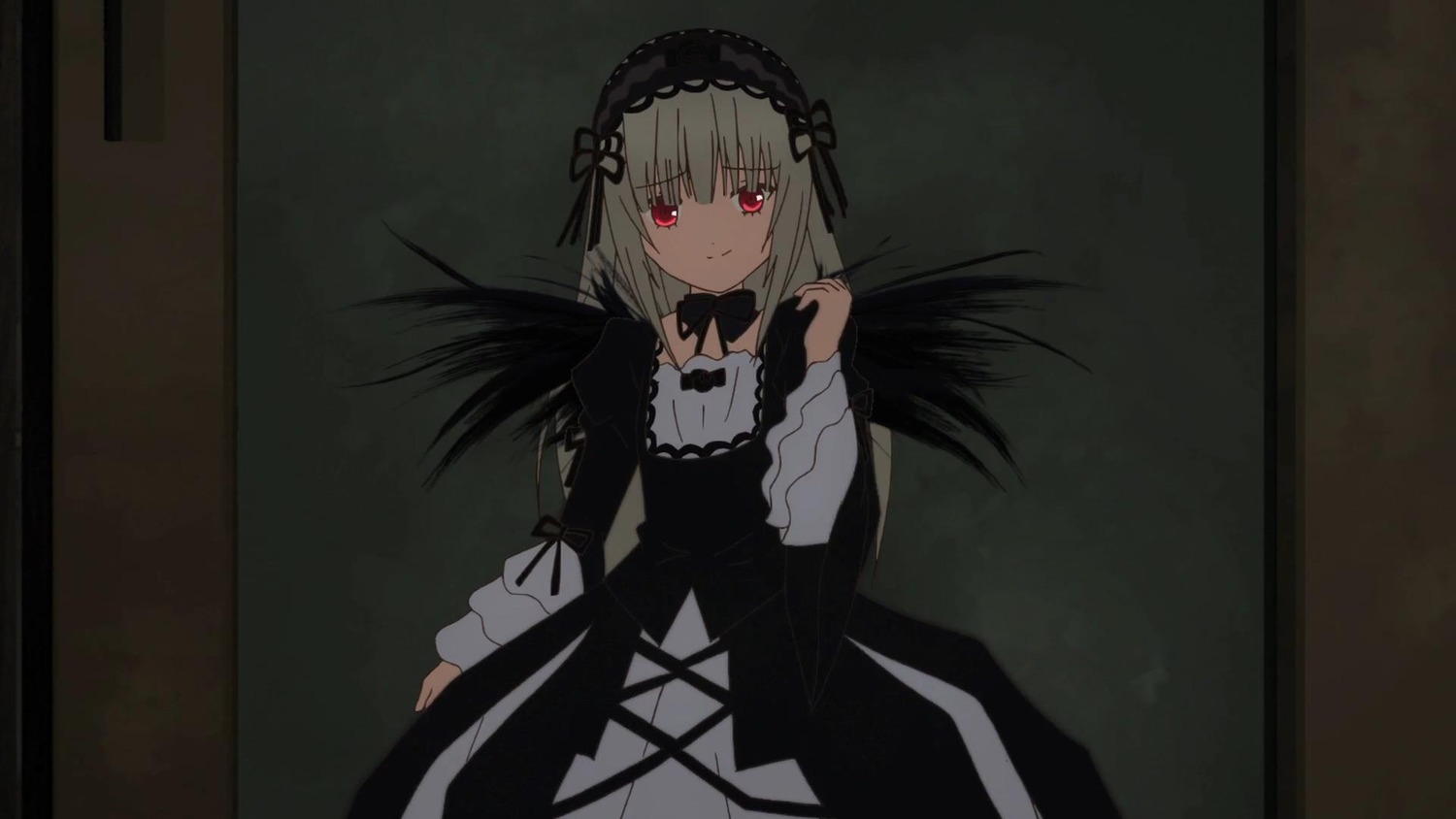 1girl bangs black_dress black_ribbon black_wings closed_mouth dress eyebrows_visible_through_hair frills gothic_lolita hairband image juliet_sleeves lolita_fashion long_hair long_sleeves looking_at_viewer puffy_sleeves red_eyes ribbon silver_hair smile solo suigintou wide_sleeves wings