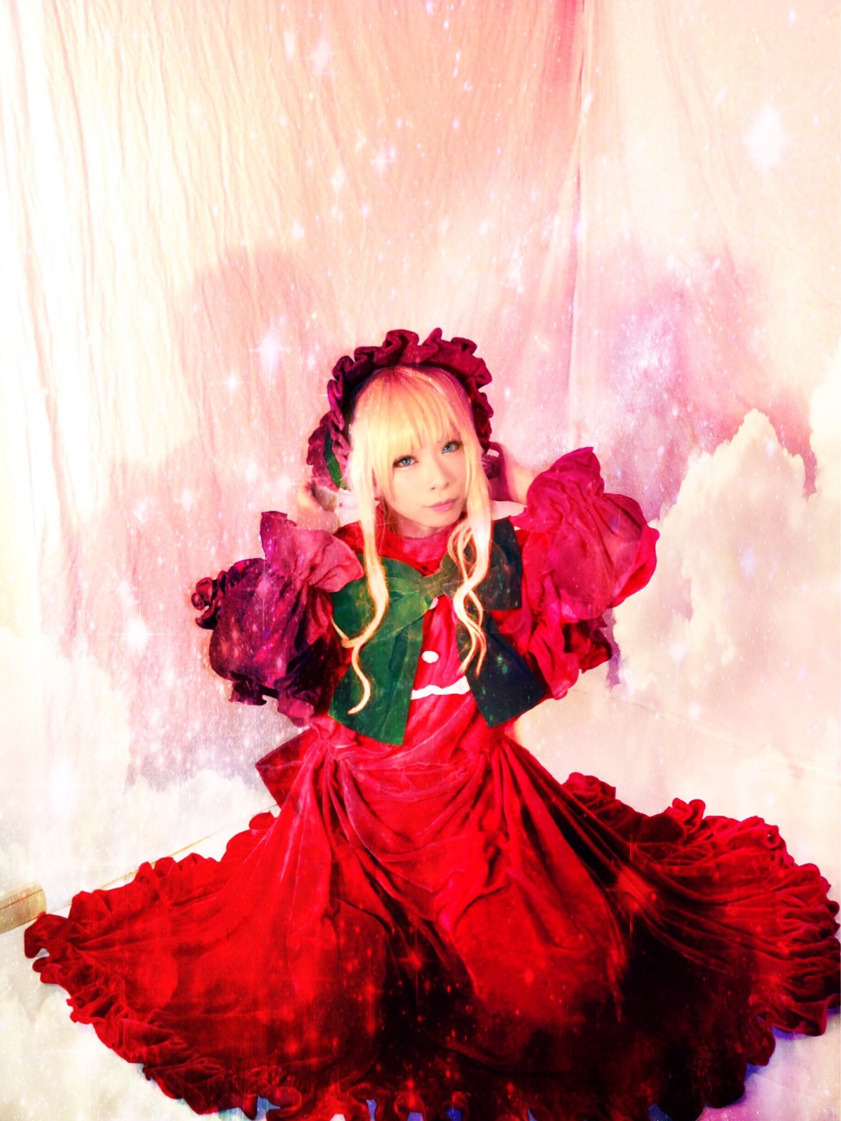 1girl blonde_hair blue_eyes bonnet bouquet capelet dress flower frills long_hair long_sleeves looking_at_viewer red_capelet red_dress rose shinku solo standing