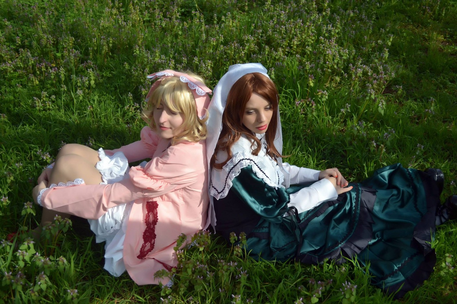 2girls apron blonde_hair blue_dress brown_hair closed_eyes dress flower grass hat long_hair long_sleeves multiple_cosplay multiple_girls nature outdoors short_hair sisters sitting suiseiseki tagme