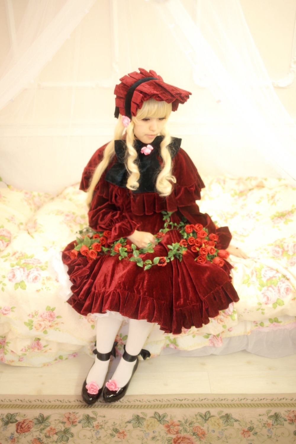 1girl blonde_hair bonnet bow closed_eyes dress flower long_sleeves pantyhose rose shinku sitting solo white_legwear