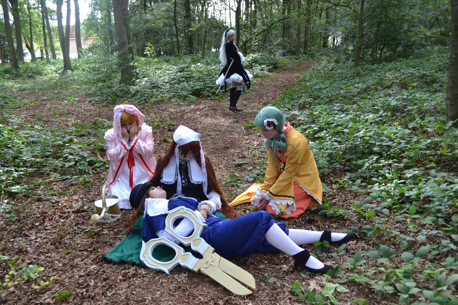 forest hat hood long_hair multiple_cosplay multiple_girls nature sitting tagme tree