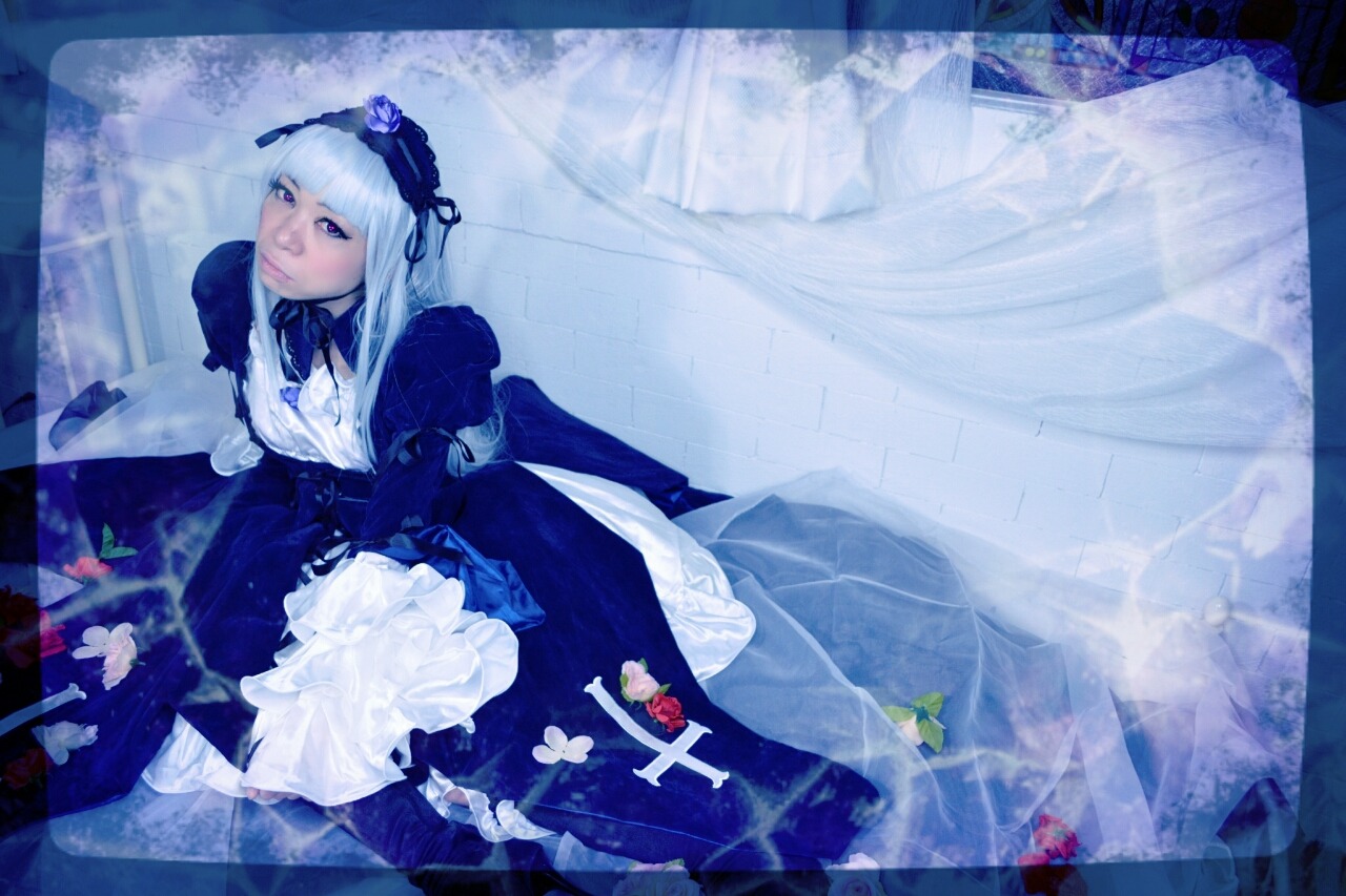 1girl checkered checkered_floor dress flower frills lolita_fashion long_hair long_sleeves purple_eyes solo suigintou water white_hair