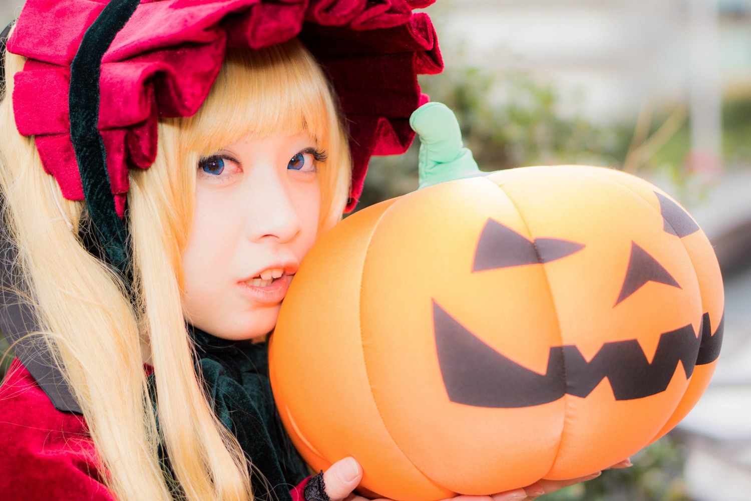 1girl bangs blonde_hair blue_eyes bow halloween hat jack-o'-lantern lips long_hair looking_at_viewer pumpkin shinku solo