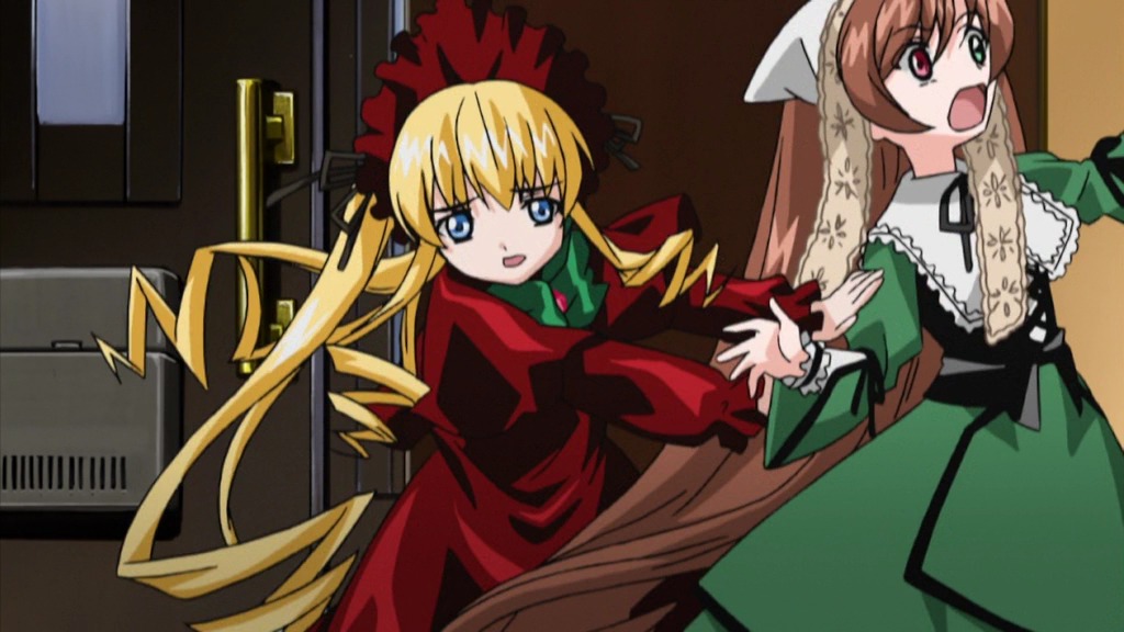 2girls blonde_hair blue_eyes bonnet bow dress drill_hair frills green_dress image long_hair long_sleeves multiple_girls open_mouth pair parody red_dress red_eyes shinku suiseiseki twin_drills twintails very_long_hair