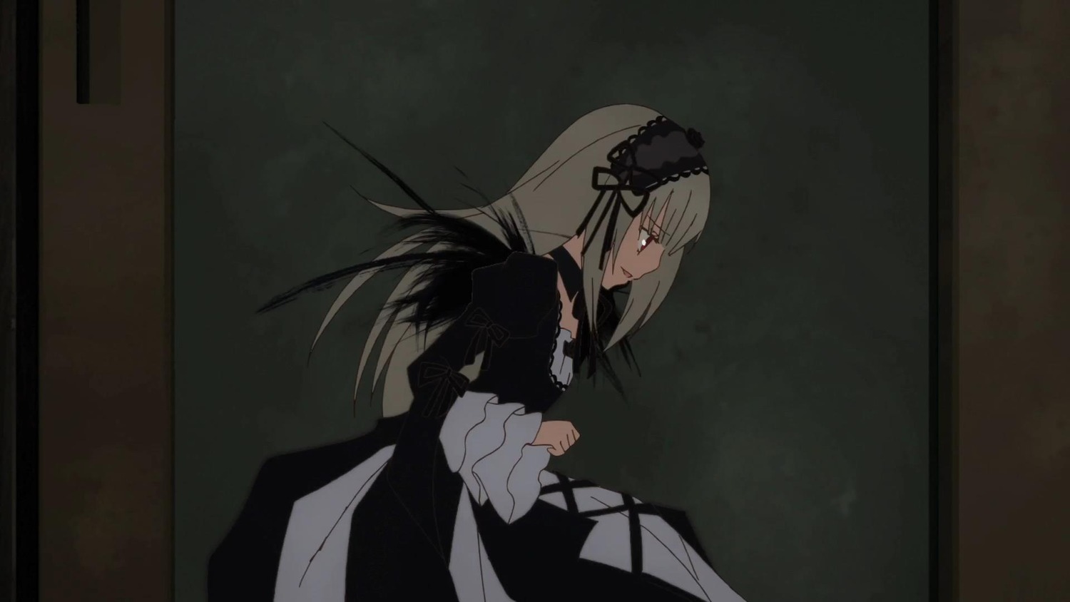 1girl bangs black_dress black_ribbon closed_mouth dress frills hairband image juliet_sleeves long_hair long_sleeves profile puffy_sleeves ribbon silver_hair solo standing suigintou very_long_hair wide_sleeves wings