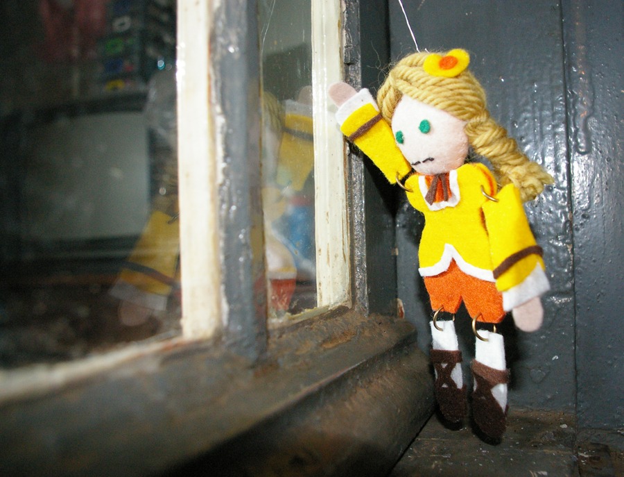 1girl blonde_hair doll drill_hair kanaria photo rain solo standing twin_drills