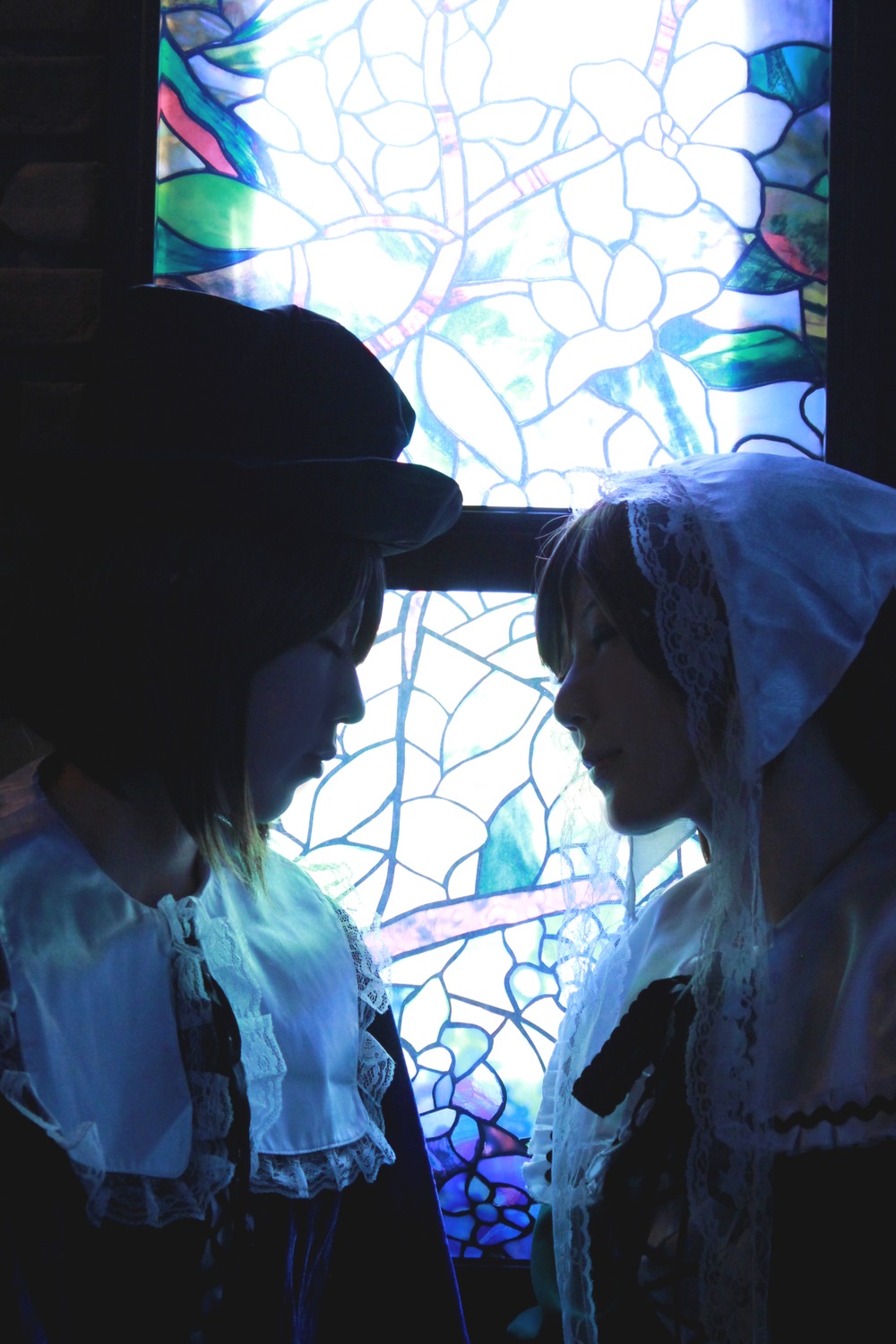 black_hair closed_eyes flower frills from_side hat looking_at_another multiple_cosplay profile tagme