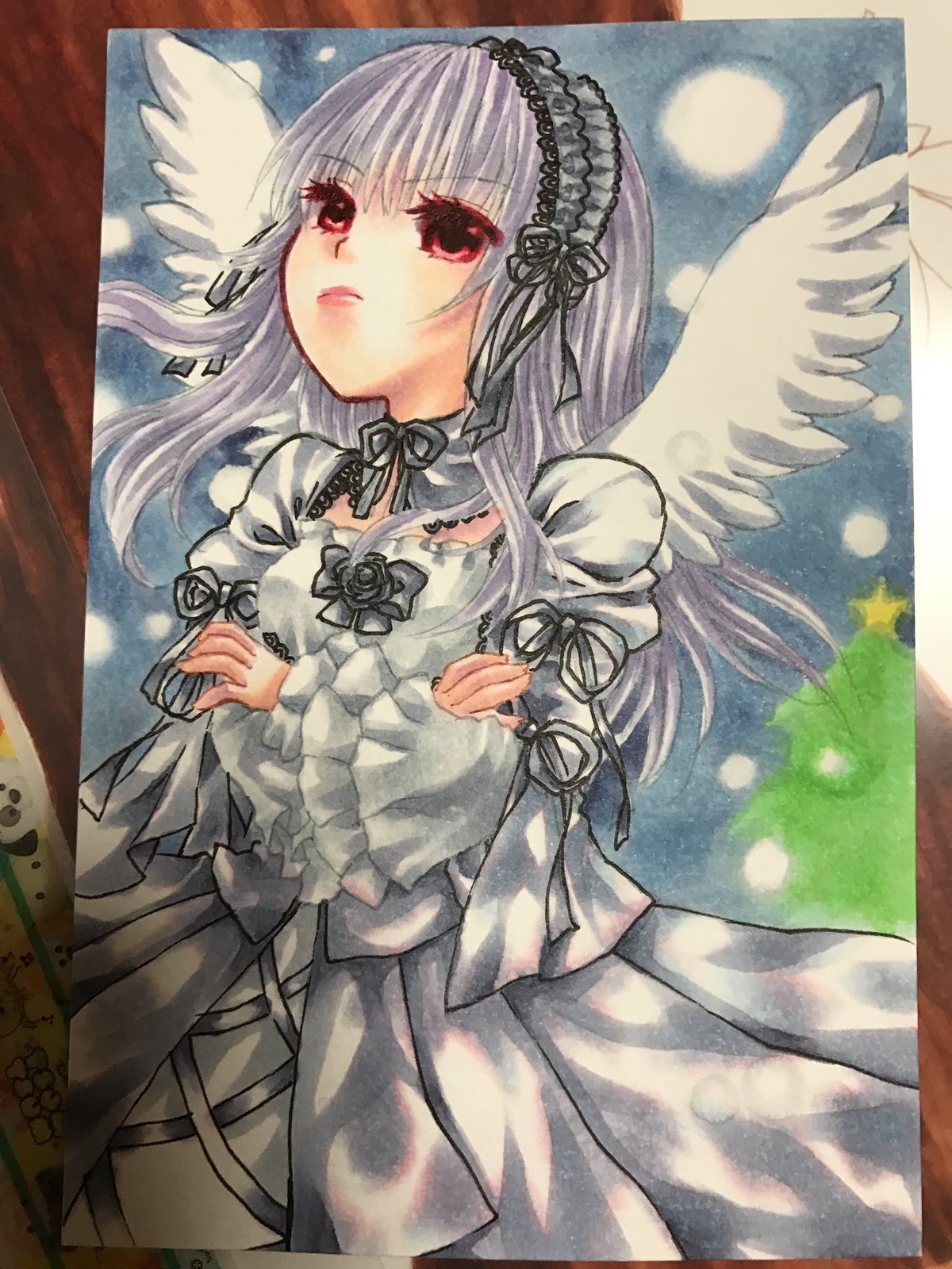 1girl angel_wings black_ribbon black_wings dress feathered_wings feathers flower frills hairband image long_hair long_sleeves looking_at_viewer marker_(medium) red_eyes ribbon rose silver_hair solo suigintou traditional_media white_wings wings