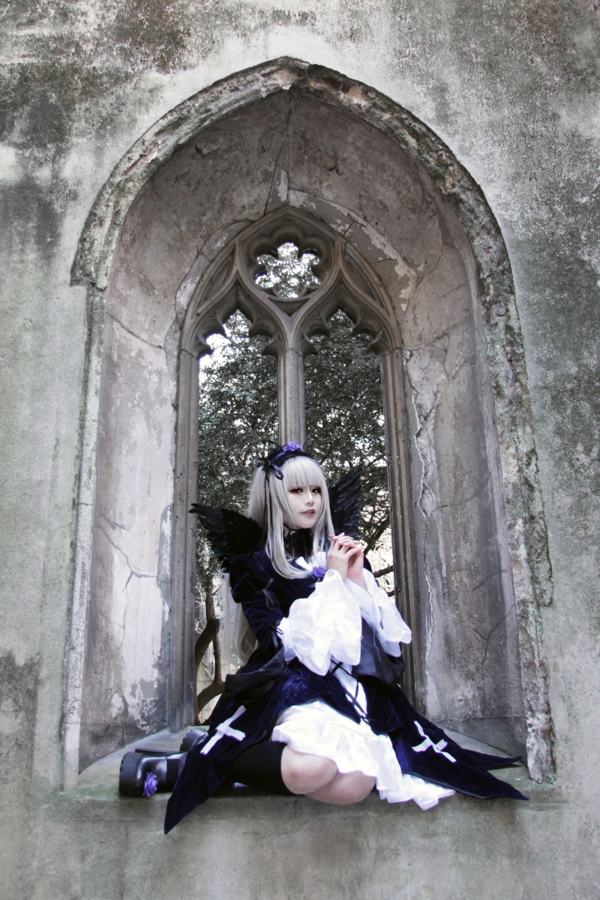 1girl boots dress frills gothic_lolita long_hair sitting solo suigintou yokozuwari