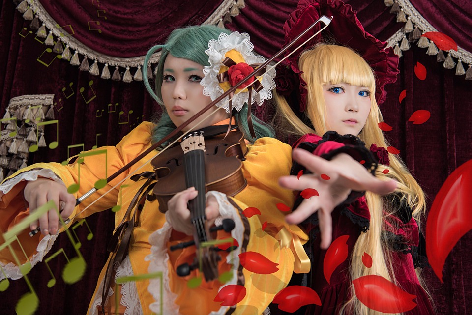 2girls blonde_hair blue_eyes curtains dress flower hair_ornament instrument long_hair multiple_cosplay multiple_girls music musical_note outstretched_arm outstretched_hand petals playing_instrument tagme violin