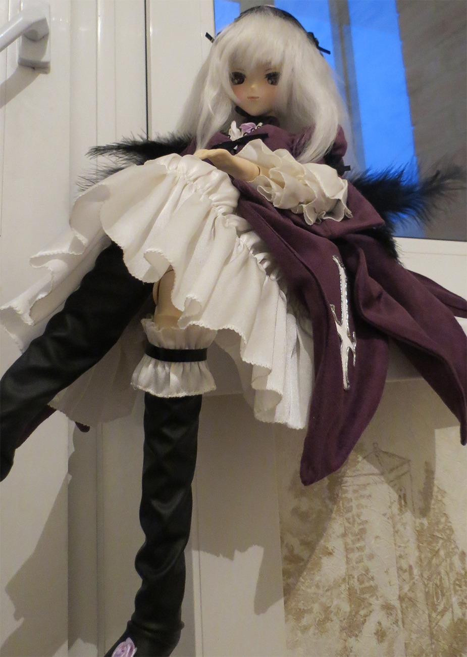 1girl blonde_hair doll dress frills long_hair long_sleeves shoes solo standing suigintou