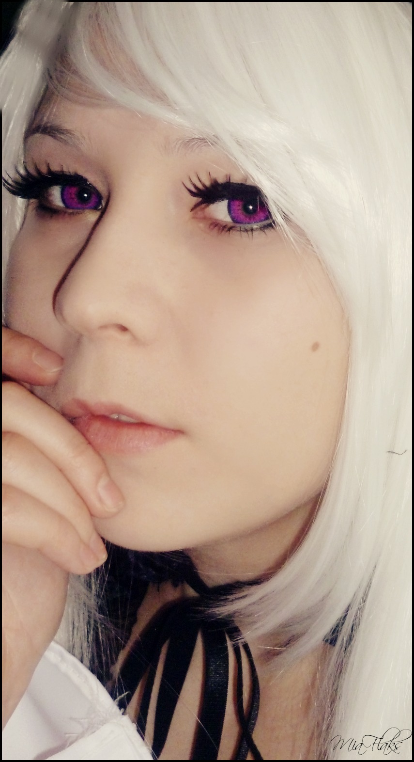 1girl close-up eyelashes face letterboxed lips looking_at_viewer purple_eyes signature solo suigintou white_hair