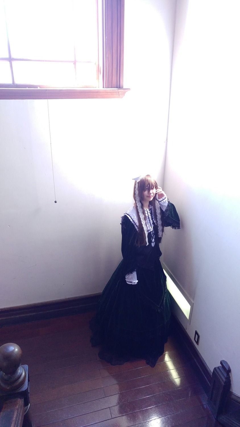 1girl brown_hair indoors long_sleeves solo standing suigintou